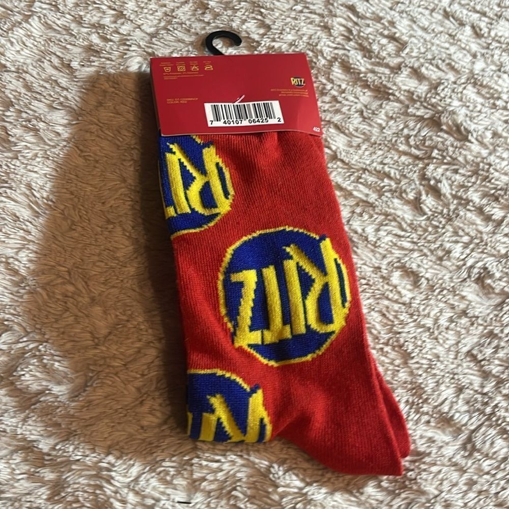 NWT Ritz cracker socks - Picture 3 of 4